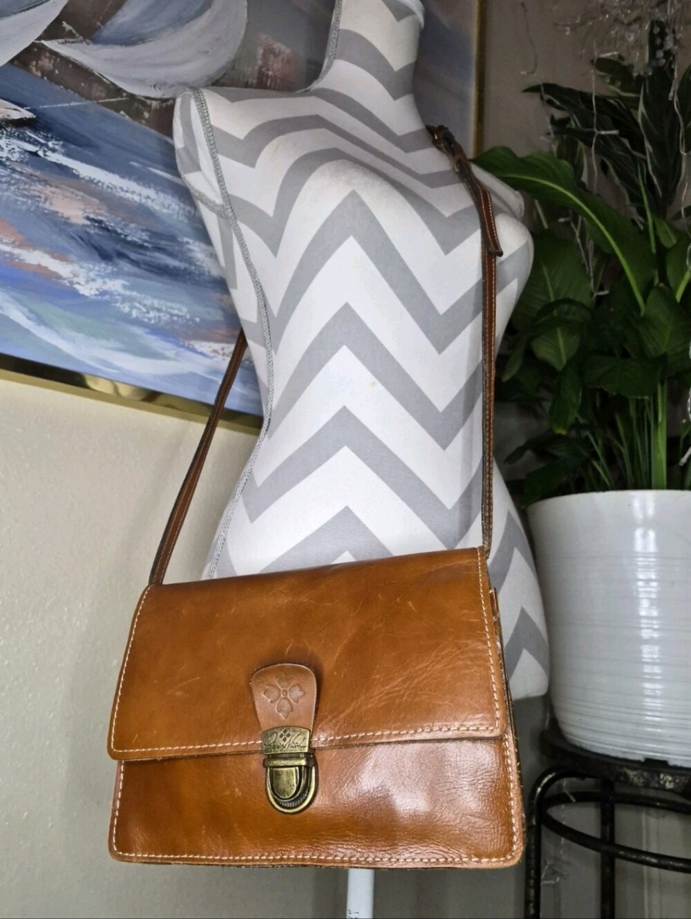 Patricia Nash Lanza Crossbody Organizer Bag in Tan Leather